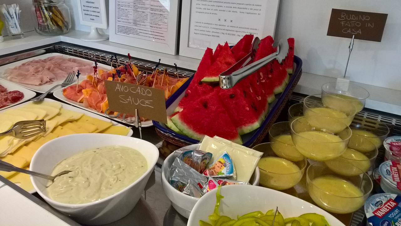 休斯顿酒店 里米尼 外观 照片